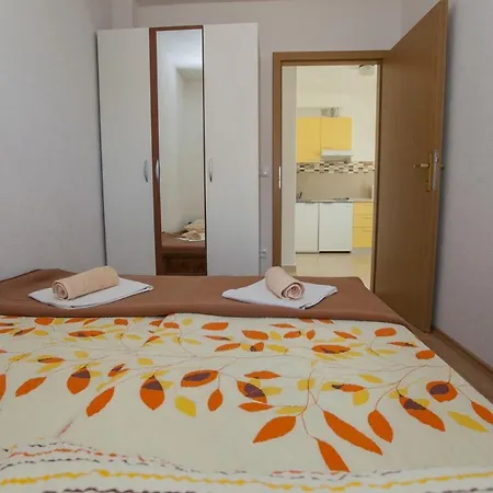 Apartment 6761c *